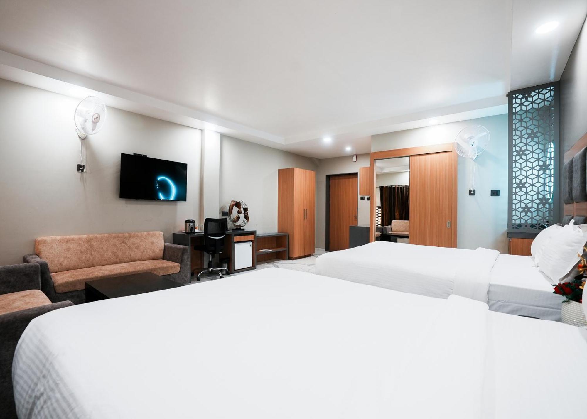 Rupis Resort Near Udaipur Airport Dabok 外观 照片