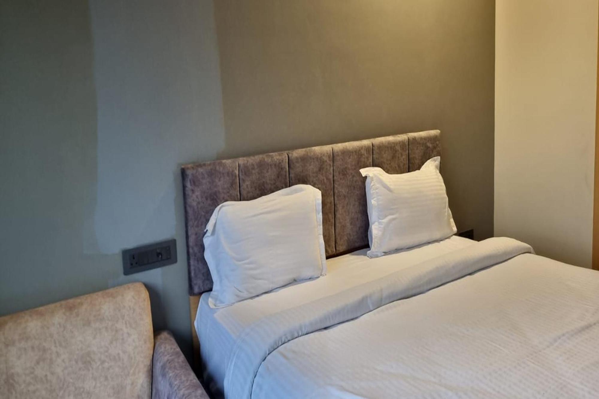 Rupis Resort Near Udaipur Airport Dabok 外观 照片