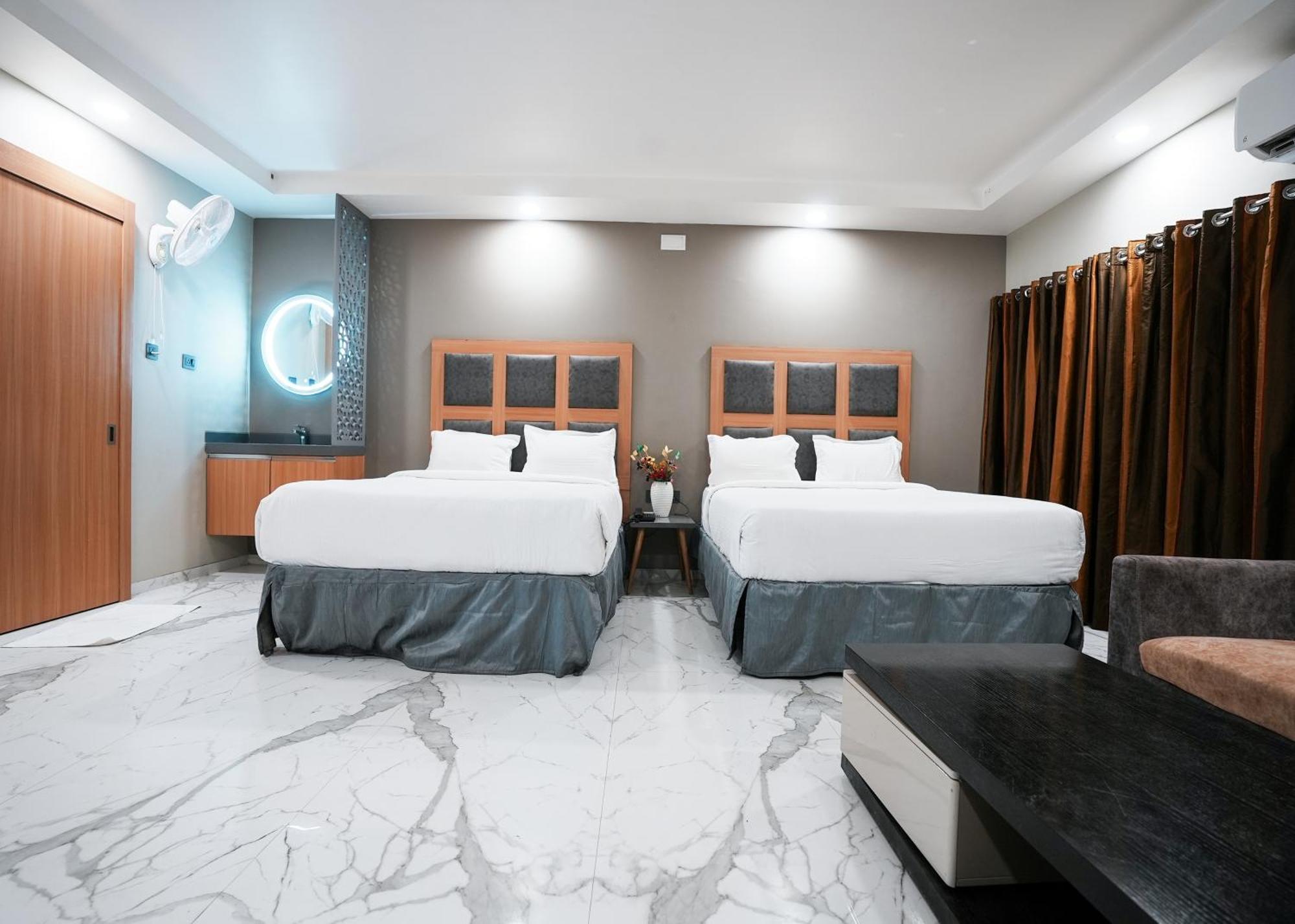 Rupis Resort Near Udaipur Airport Dabok 外观 照片