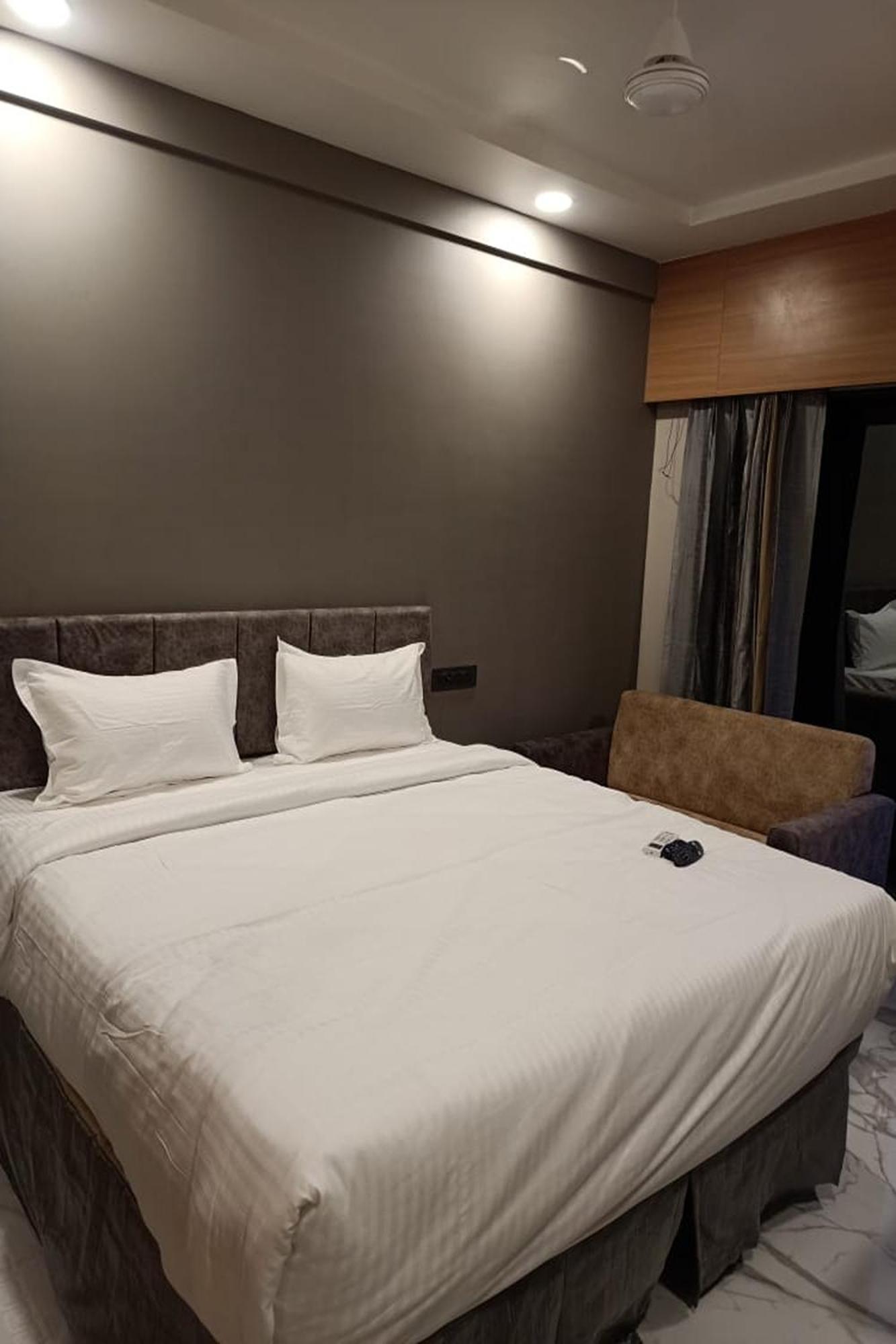 Rupis Resort Near Udaipur Airport Dabok 外观 照片
