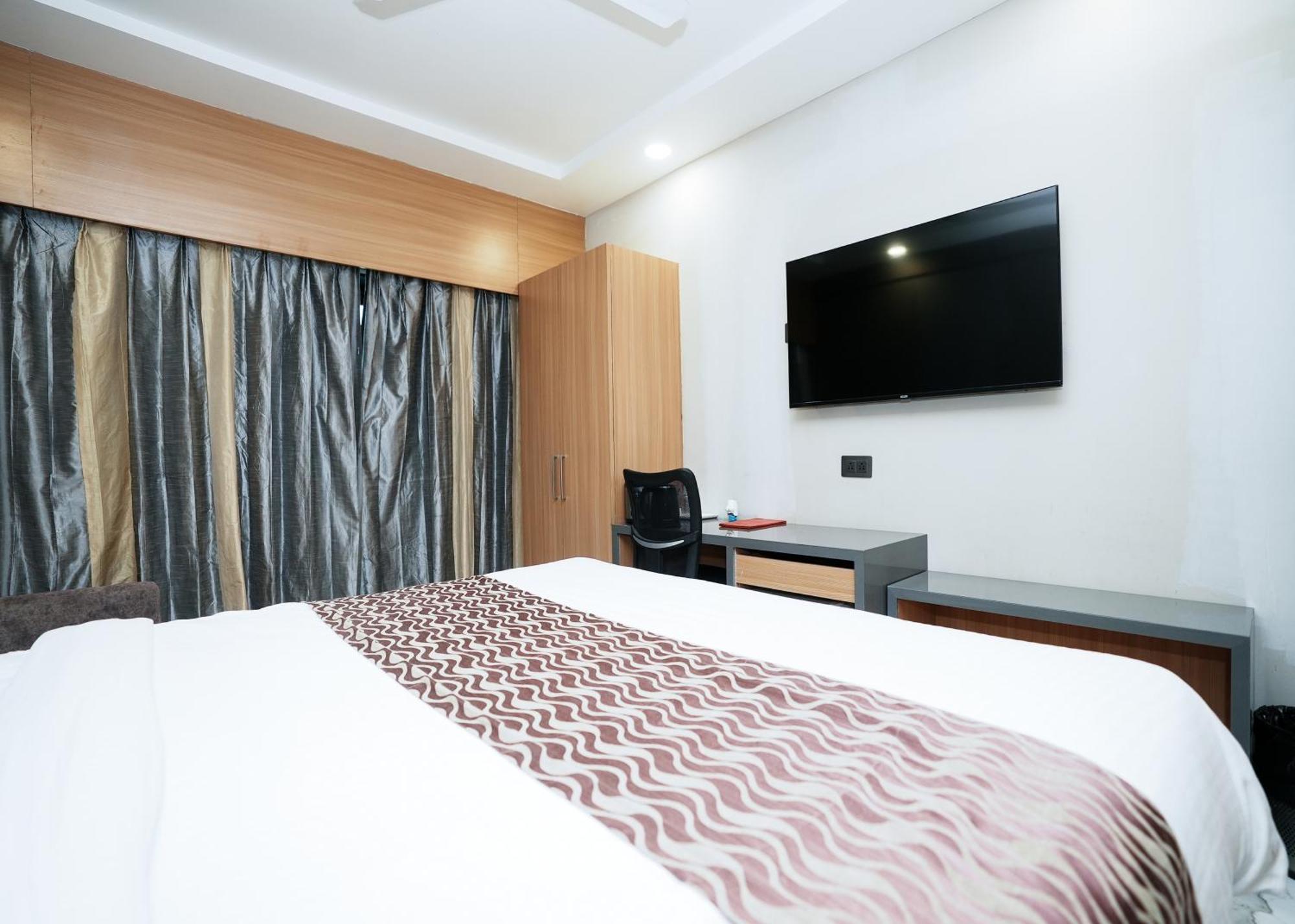 Rupis Resort Near Udaipur Airport Dabok 外观 照片