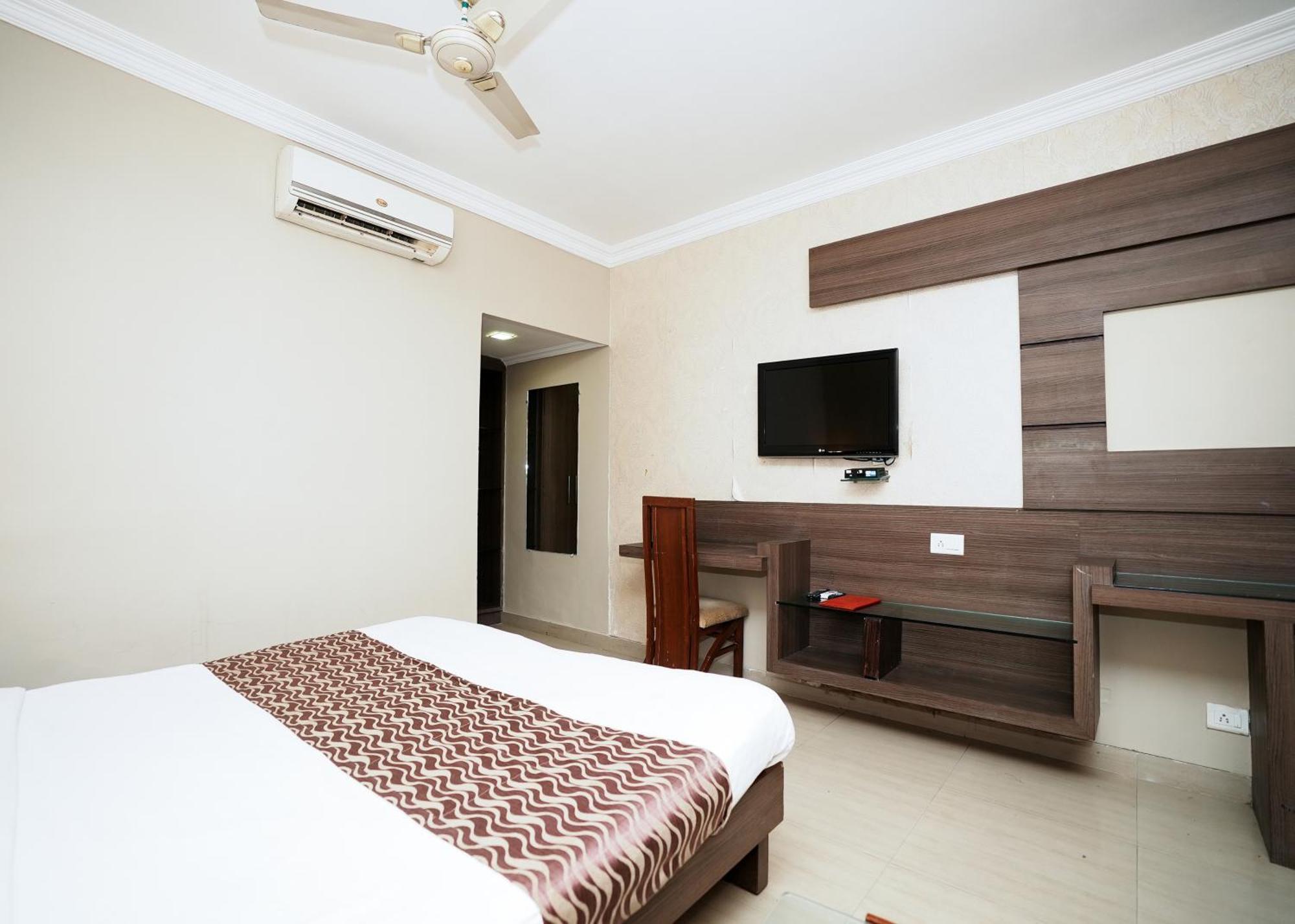 Rupis Resort Near Udaipur Airport Dabok 外观 照片