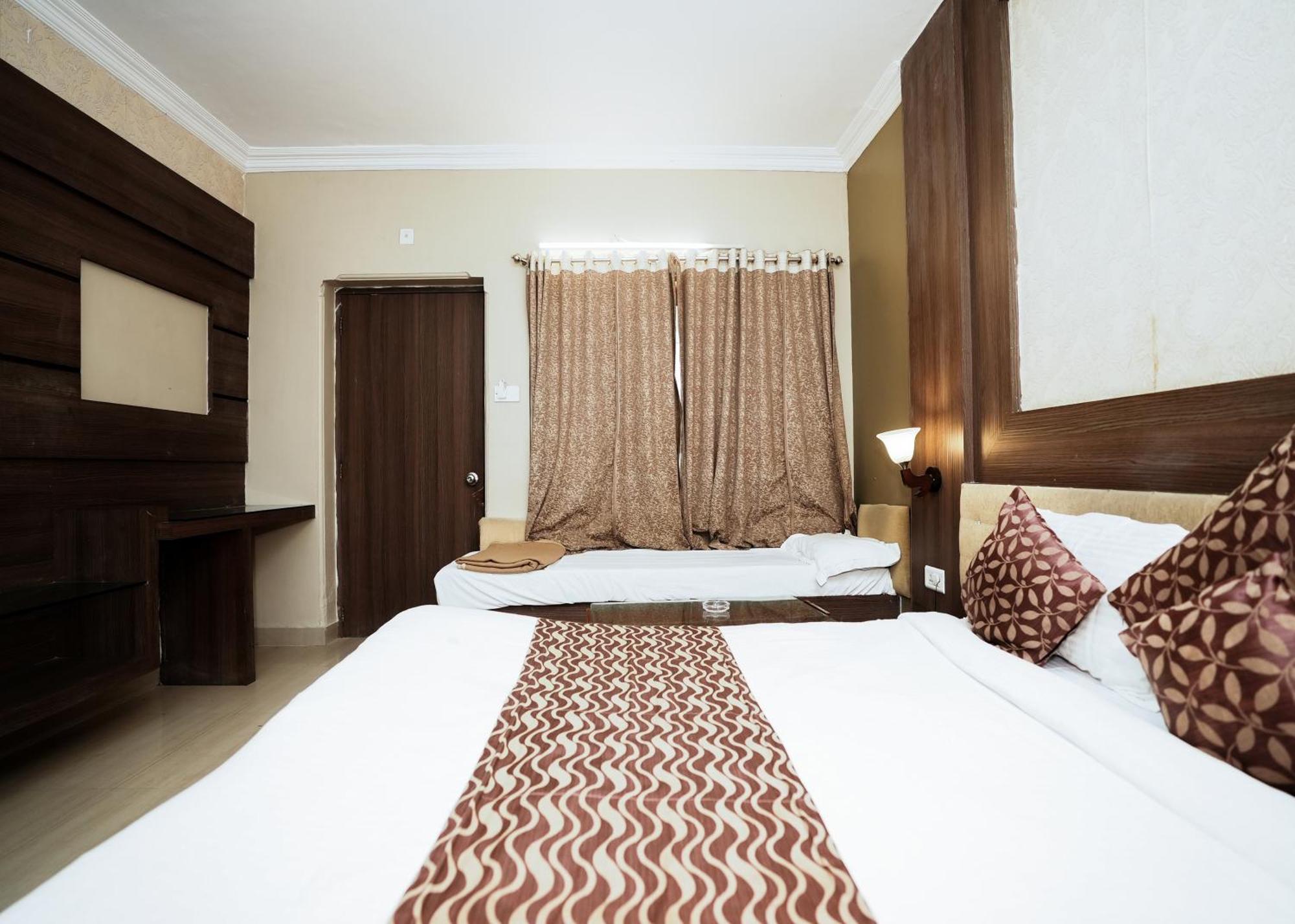 Rupis Resort Near Udaipur Airport Dabok 外观 照片