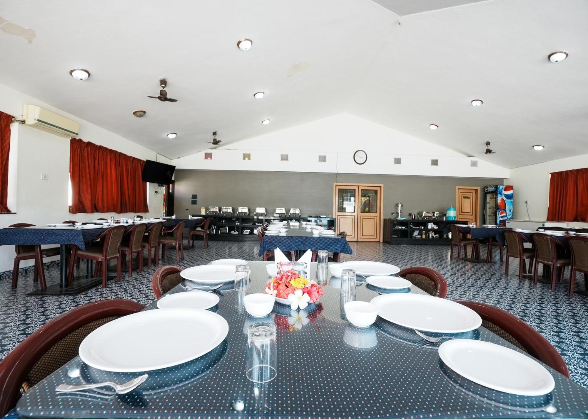 Rupis Resort Near Udaipur Airport Dabok 外观 照片