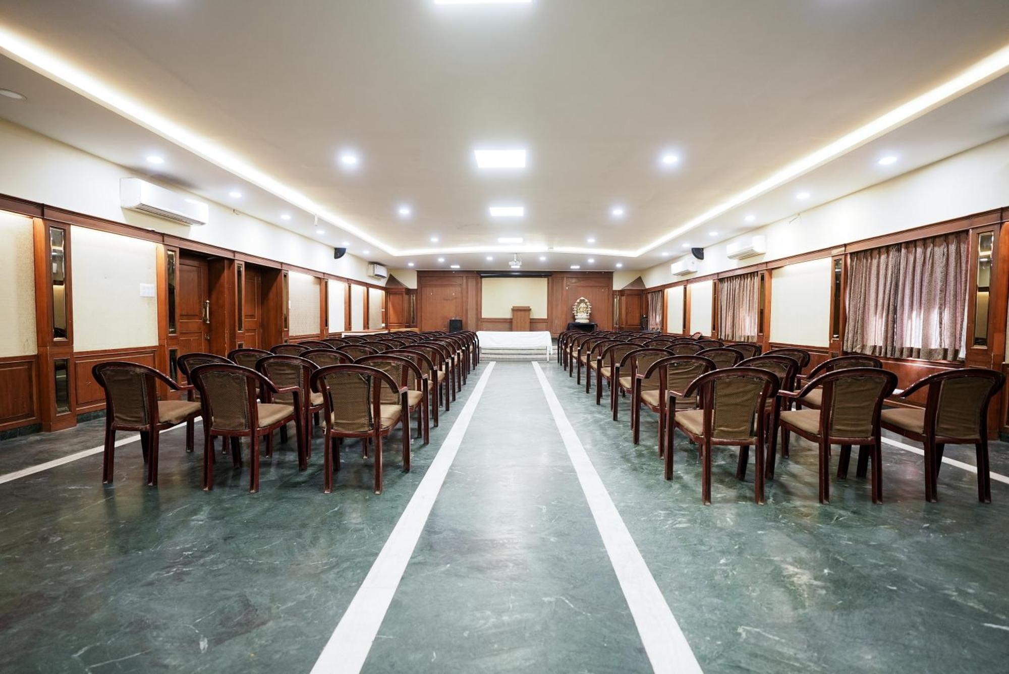 Rupis Resort Near Udaipur Airport Dabok 外观 照片