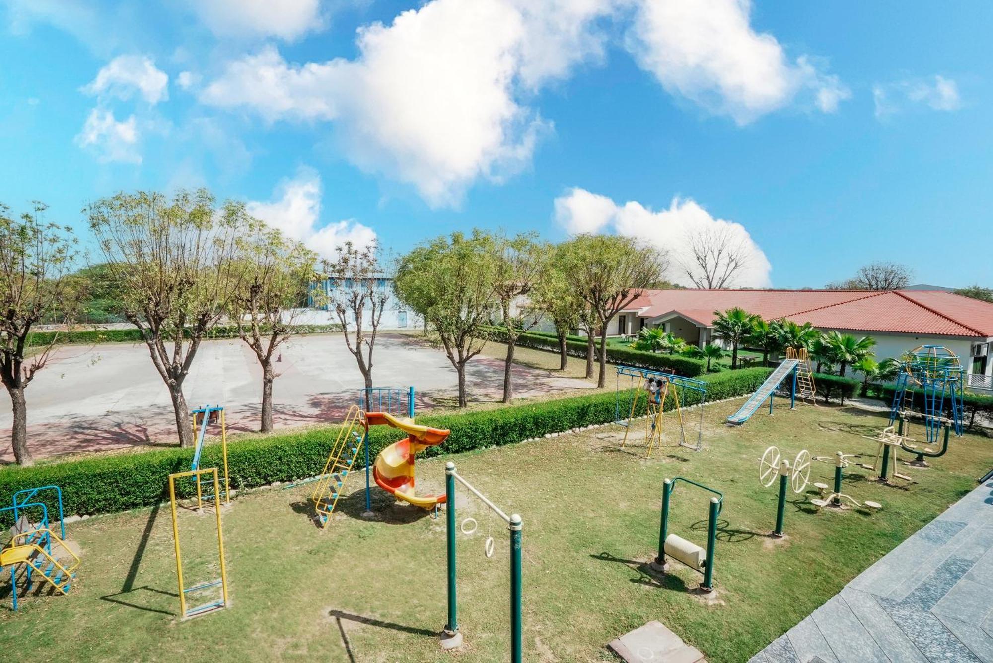 Rupis Resort Near Udaipur Airport Dabok 外观 照片